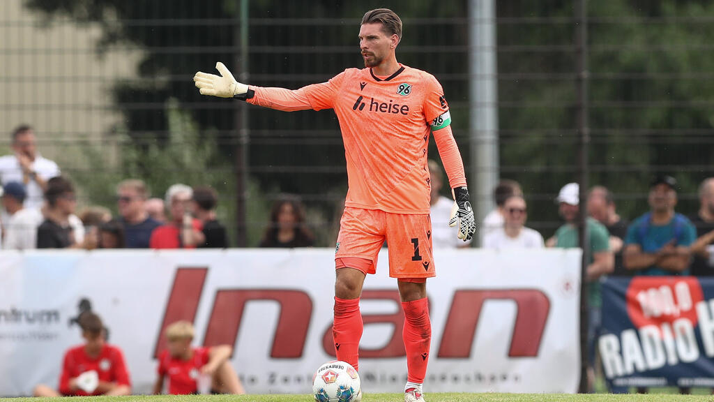 Ron-Robert Zieler kehrt zum 1. FC Köln zurück Ron-Robert Zieler kehrt zum 1. FC Köln zurück