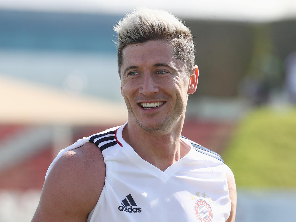 Robert Lewandowski ist laut einer Umfrage der beste Feldspieler der Hinrunde Robert Lewandowski ist laut einer Umfrage der beste Feldspieler der Hinrunde