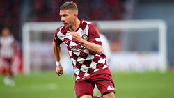 Lukas Podolski will noch zwei Jahre aktiv spielen