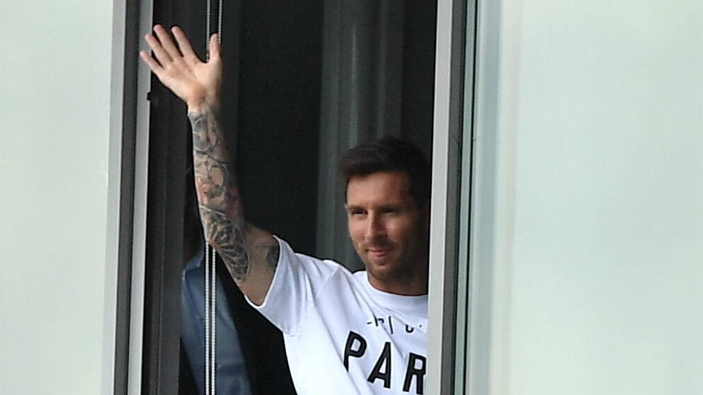 Ligue 1 News Lionel Messi Signs Two Year Deal With Psg