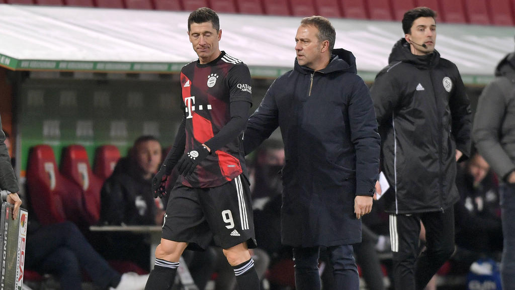 Robert Lewandowski (l.) steht dem FC Bayern weiter zur Verfügung