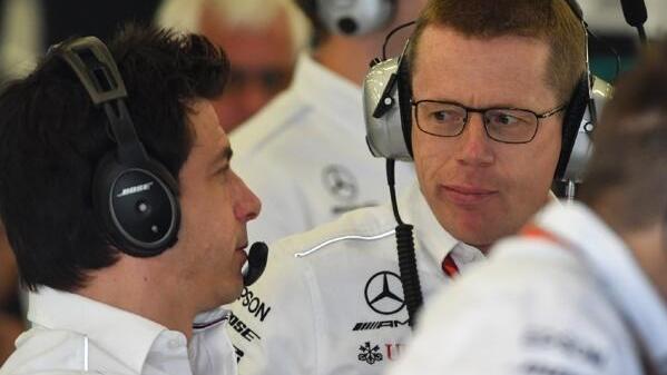 Jahre lang ein Erfolgsgespann: Toto Wolff (l.) und Motorenchef Andy Cowell Jahre lang ein Erfolgsgespann: Toto Wolff (l.) und Motorenchef Andy Cowell