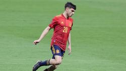 Der jüngste Spanier, der bisher bei einer Fußball-EM zum Einsatz gekommen ist: Pedri in Aktion