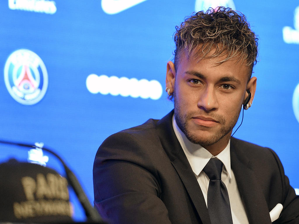 Neymar schießt gegen die Klub-Führung des FC Barcelona