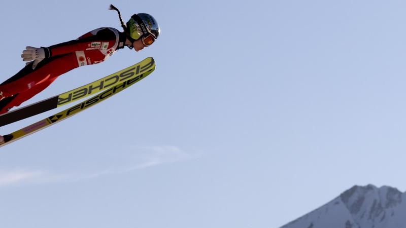 Bei der nordischen Ski-WM feiern die Frauen Premiere von der Großschanze Bei der nordischen Ski-WM feiern die Frauen Premiere von der Großschanze