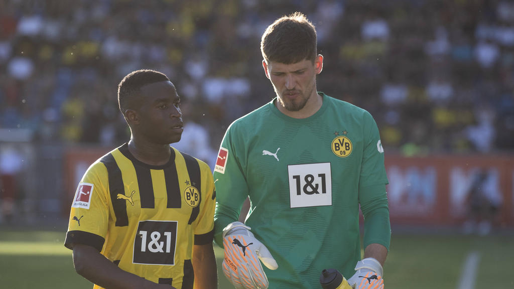 BVB-Star Youssoufa Moukoko (l.) könnte gegen den FC Bayern sein Comeback feiern BVB-Star Youssoufa Moukoko (l.) könnte gegen den FC Bayern sein Comeback feiern