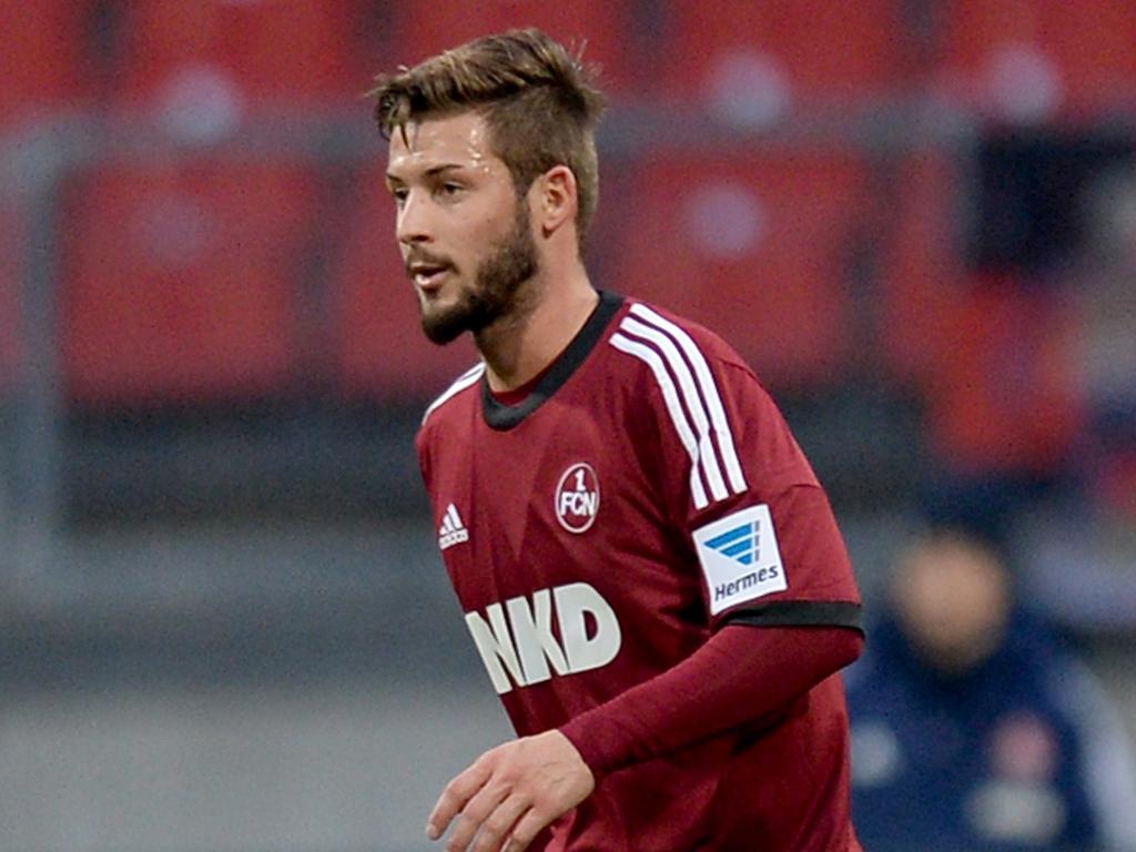 Marvin Plattenhardt hat seinen Vertrag beim 1. FC Nürnberg verlängert. Marvin Plattenhardt hat seinen Vertrag beim 1. FC Nürnberg verlängert.