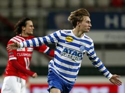 Vincent Vermeij viert zijn treffer tijdens FC Oss - De Graafschap. (7-2-2014)