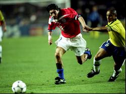 Zamorano (izq.) y Roberto Carlos (dcha.) en el Mundial de Francia en 1998