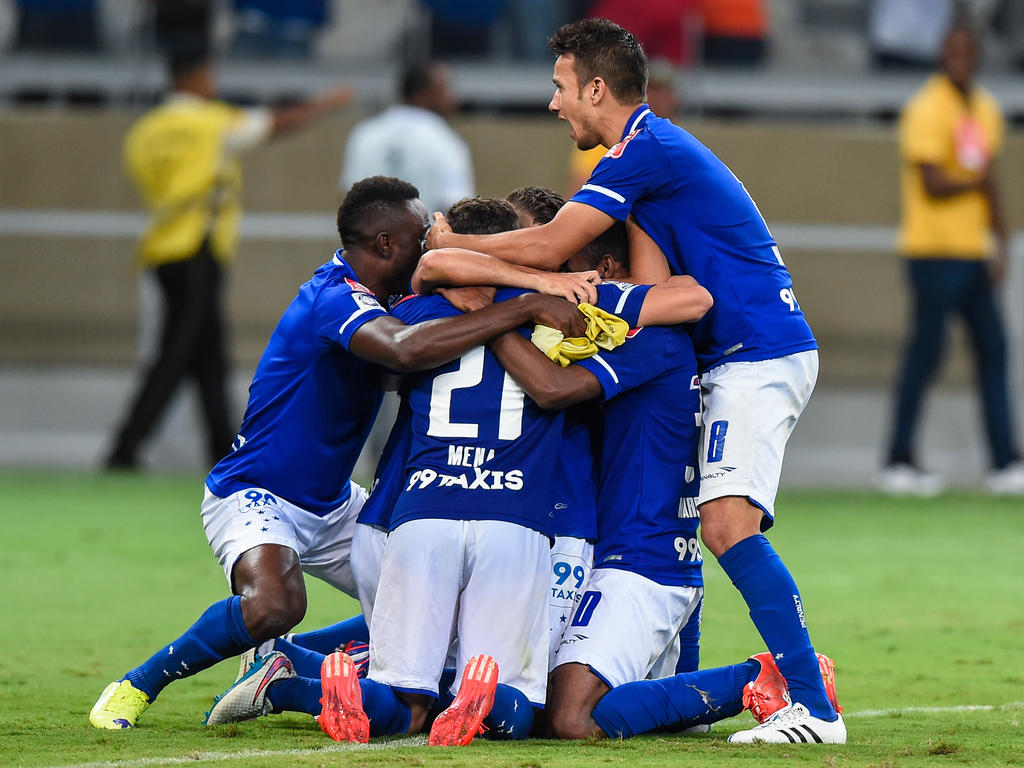 Cruzeiro selló su clasificación a cuartos al ganarle por penaltis a Sao Paulo. (Foto: Getty)
