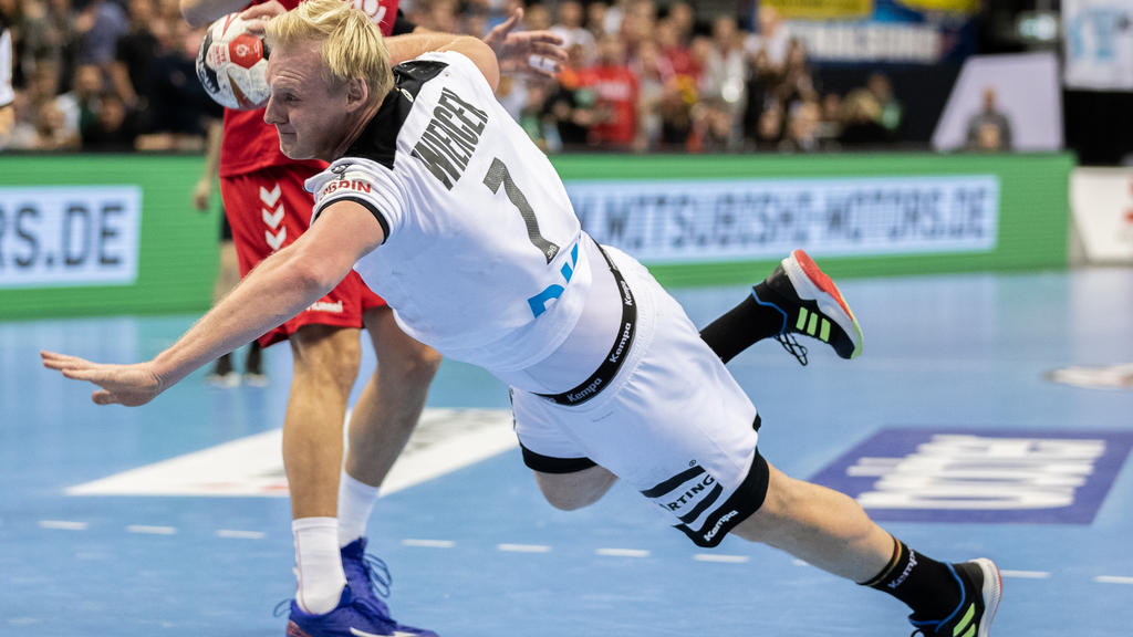 Patrick Wiencek wird als Handballer des Jahres geehrt Patrick Wiencek wird als Handballer des Jahres geehrt