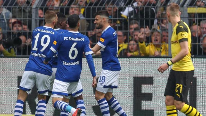 Bvb Coach Favre Erklart Titelrennen Fur Beendet Der Titel Ist Verspielt