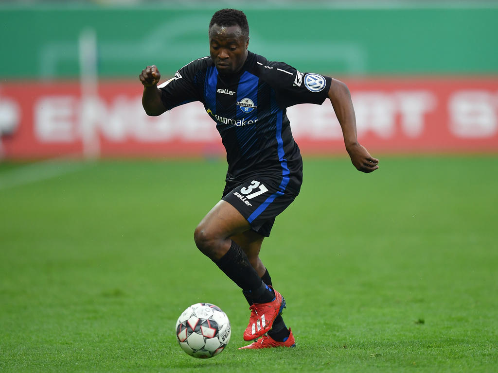 Bernard Tekpetey könnte bald wieder für Schalke auflaufen. © Getty Images/Bongarts/S. Franklin