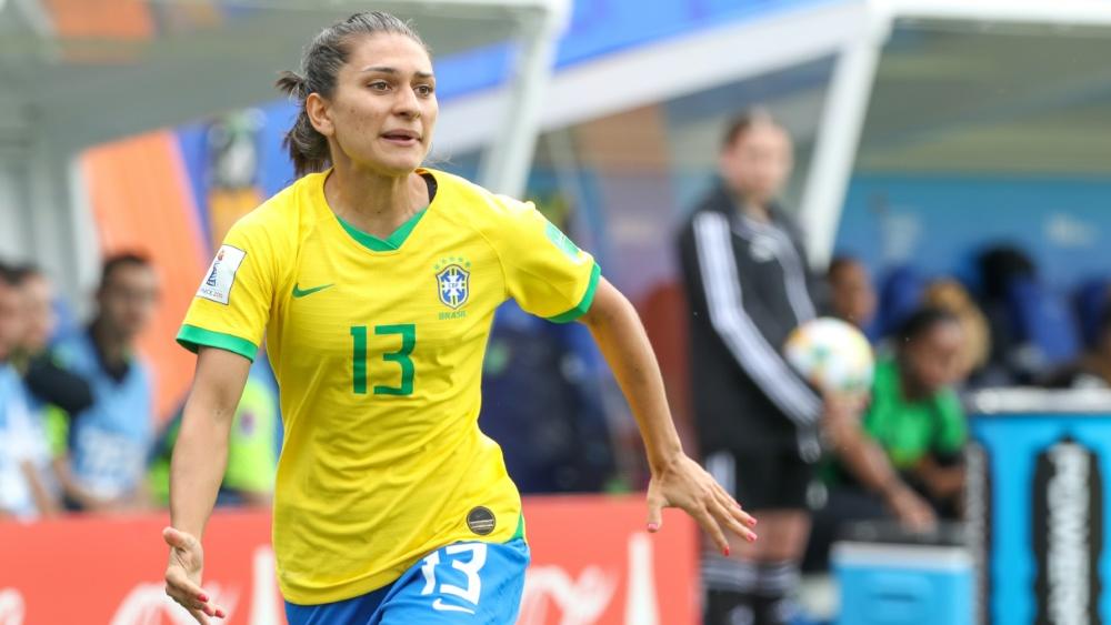 Der 1. FFC Frankfurt hat Abwehrspielerin Letícia Santos verpflichtet Der 1. FFC Frankfurt hat Abwehrspielerin Letícia Santos verpflichtet
