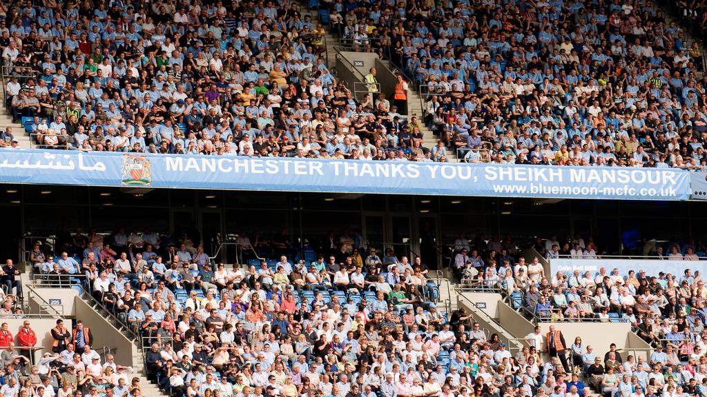 Banner thanking Manchester City s new owner Sheikh Mansour Bin Zayed Al Nahyan (2009)