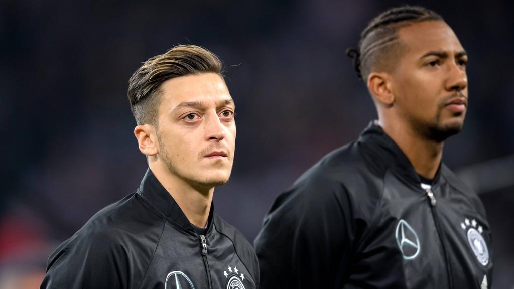 Mesut Özil (l.) und Jérôme Boateng spielten jahrelang gemeinsam in der Nationalmannschaft