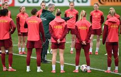 Bei den Fußballerinnen ist doch einiges anders für Christian Wück