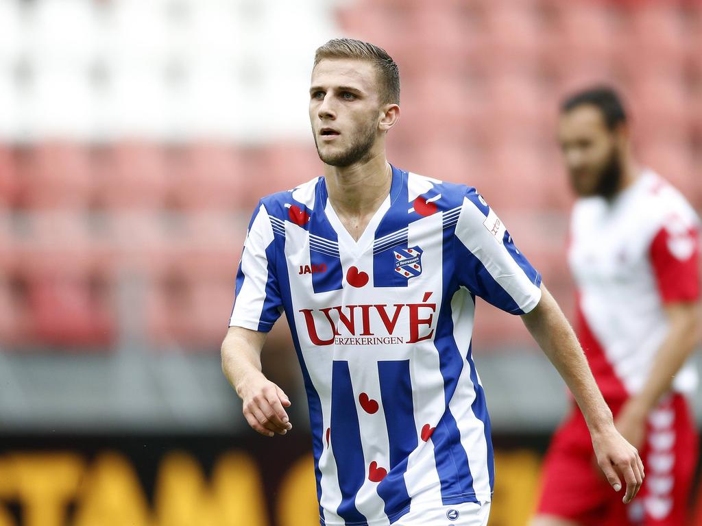 Branco van den Boomen mag zichzelf bewijzen in de Eredivisie als speler van sc Heerenveen. Hier speelt de middenvelder tegen FC Utrecht. (16-08-2015) Branco van den Boomen mag zichzelf bewijzen in de Eredivisie als speler van sc Heerenveen. Hier speelt de middenvelder tegen FC Utrecht. (16-08-2015)