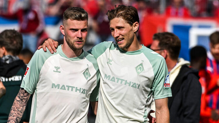 Niklas Stark (r.) spielt seit 2022 für Werder Bremen