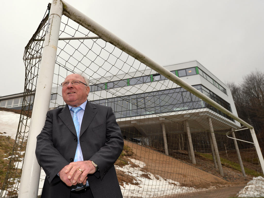 Uwe Seeler ist besorgt Uwe Seeler ist besorgt