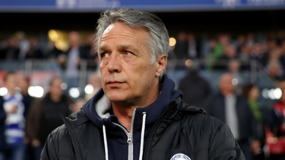 Trainer Uwe Neuhaus bekommt Verstärkung auf der Torhüter-Position Trainer Uwe Neuhaus bekommt Verstärkung auf der Torhüter-Position
