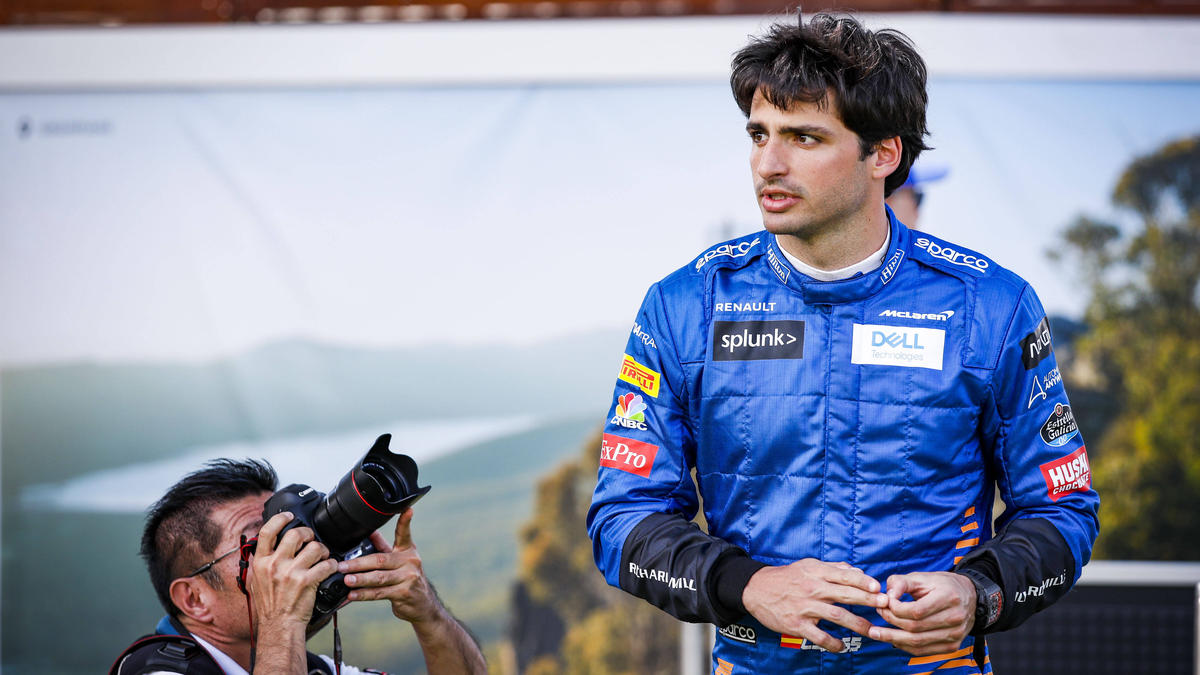 Carlos Sainz wird sich seinen Platz neben Leclerc erst noch erarbeiten müssen Carlos Sainz wird sich seinen Platz neben Leclerc erst noch erarbeiten müssen
