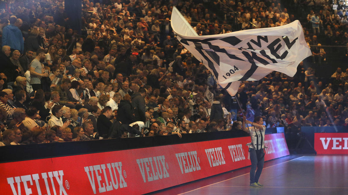 Zumindest zur Hälfte könnten die Sporthallen bald wieder gefüllt sein Zumindest zur Hälfte könnten die Sporthallen bald wieder gefüllt sein
