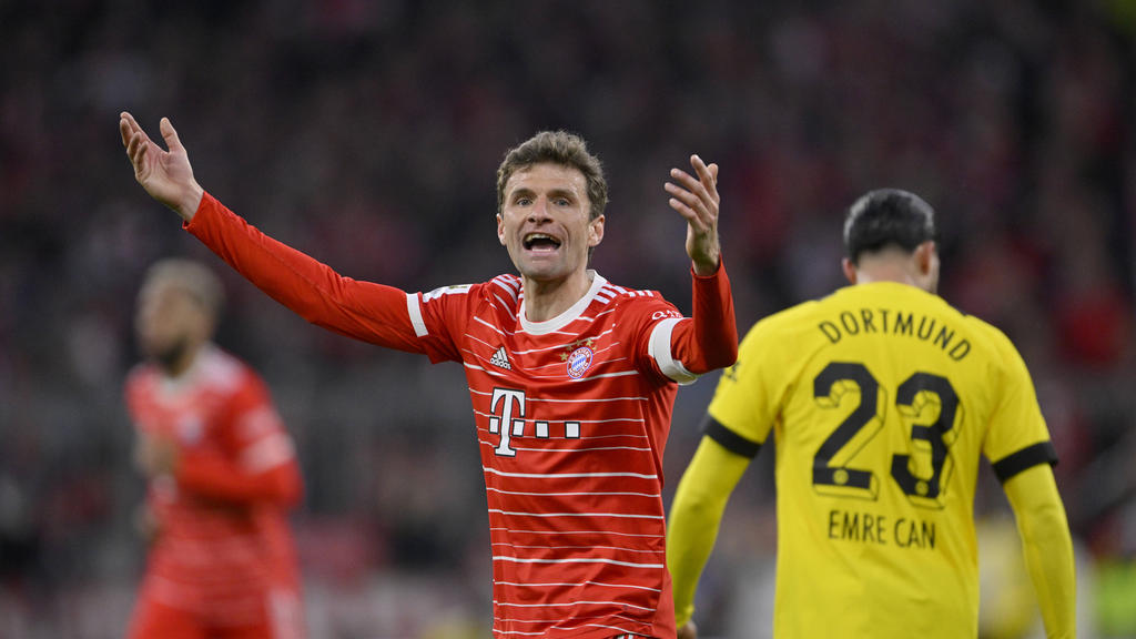Bayerns Thomas Müller bejubelt den Sieg des FC Bayern gegen den BVB