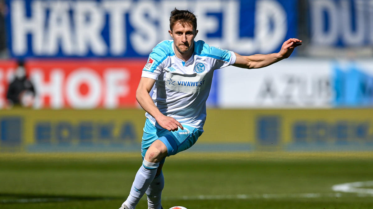 Der FC Schalke 04 und Mittelfeldspieler Reinhold Ranftl gehen getrennte Wege