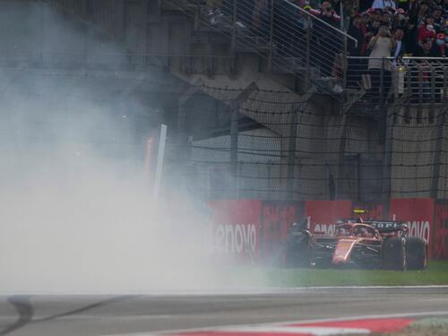 Carlos Sainz hatte im Ferrari beim Qualifying in China einen Unfall