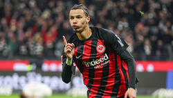 Hugo Ekitike bleibt Eintracht Frankfurt treu