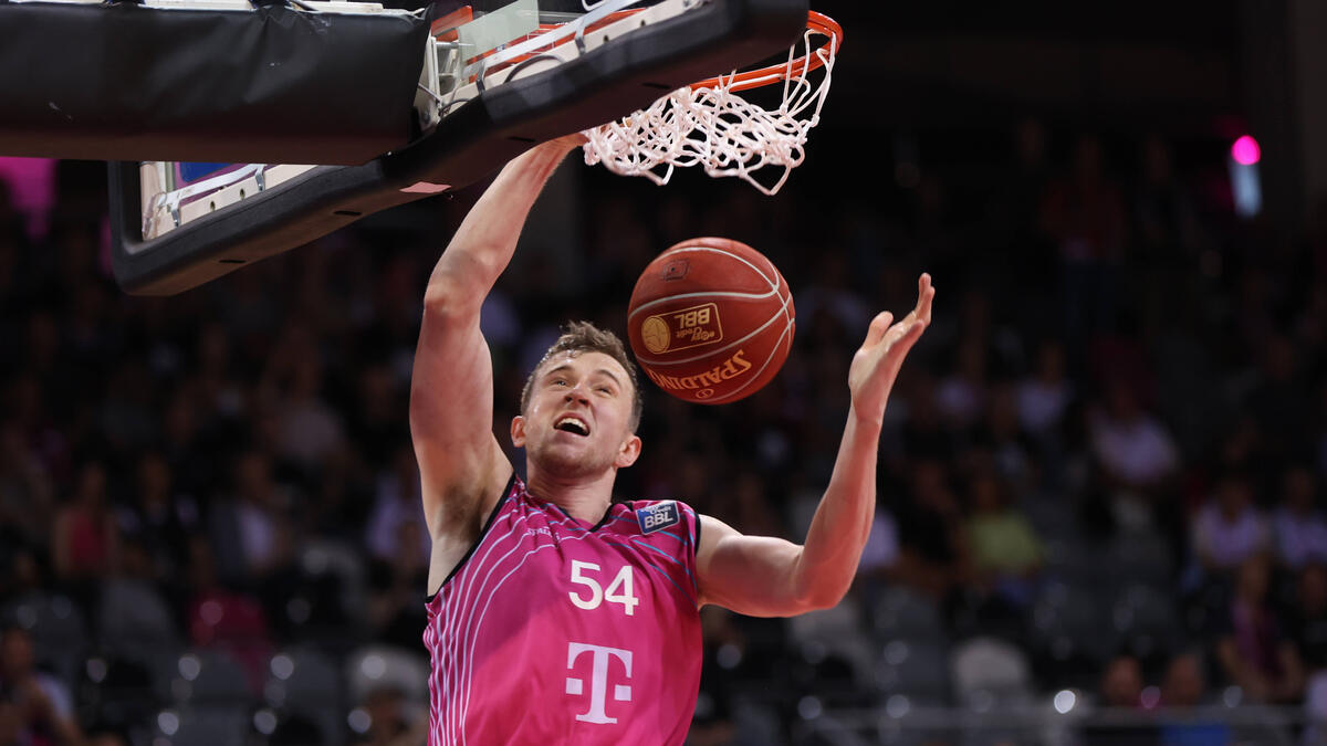 Die Telekom Baskets Bonn sind weiter im Rennen um die Playoffs der BBL