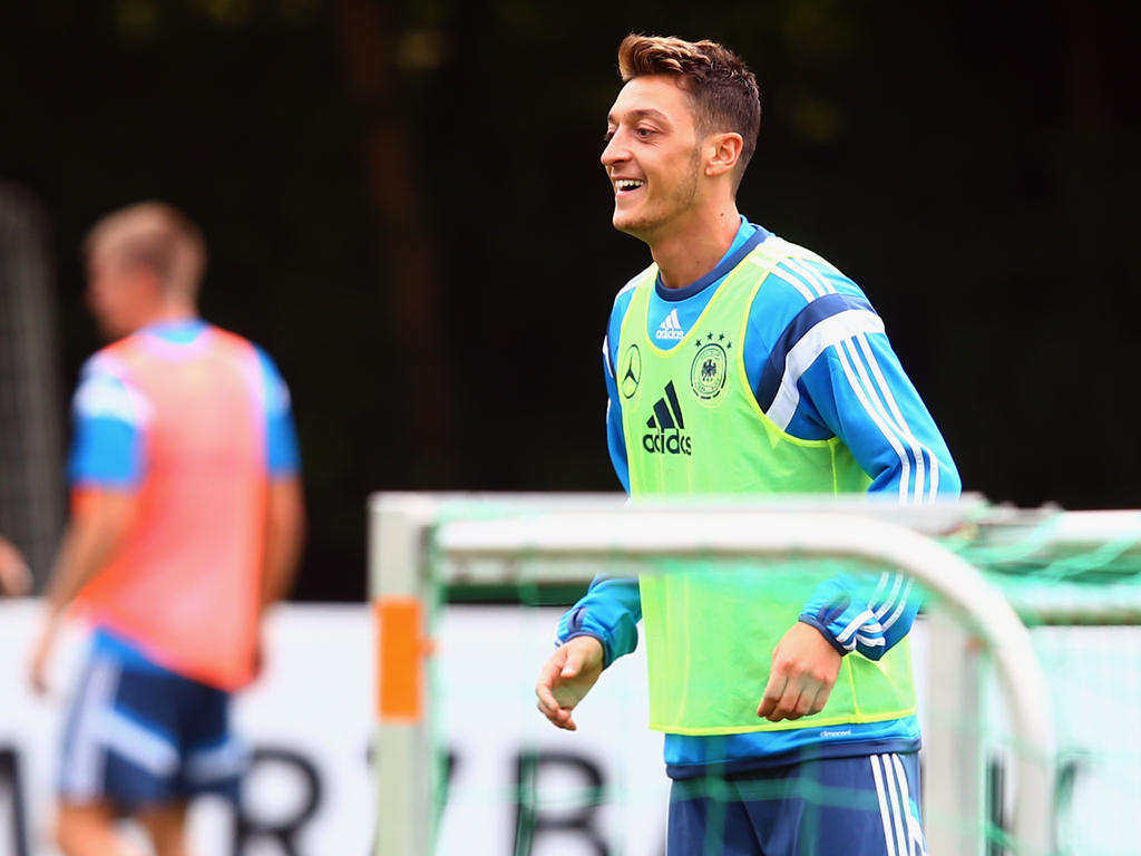 Mesut Özil ist wieder fit Mesut Özil ist wieder fit