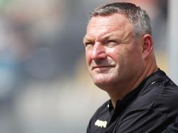 PEC Zwolle-trainer Ron Jans observeert zijn ploeg gedurende het oefenduel met VVV-Venlo. (01-08-2015)