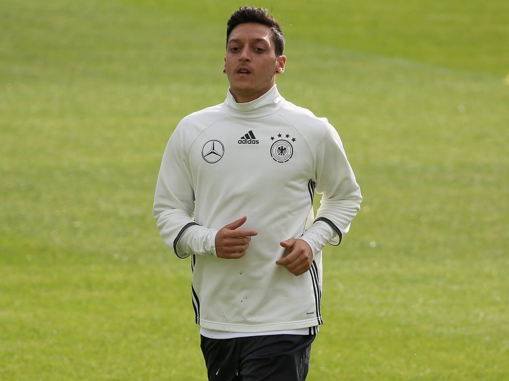Mesut Özil ist gläubiger Muslim
