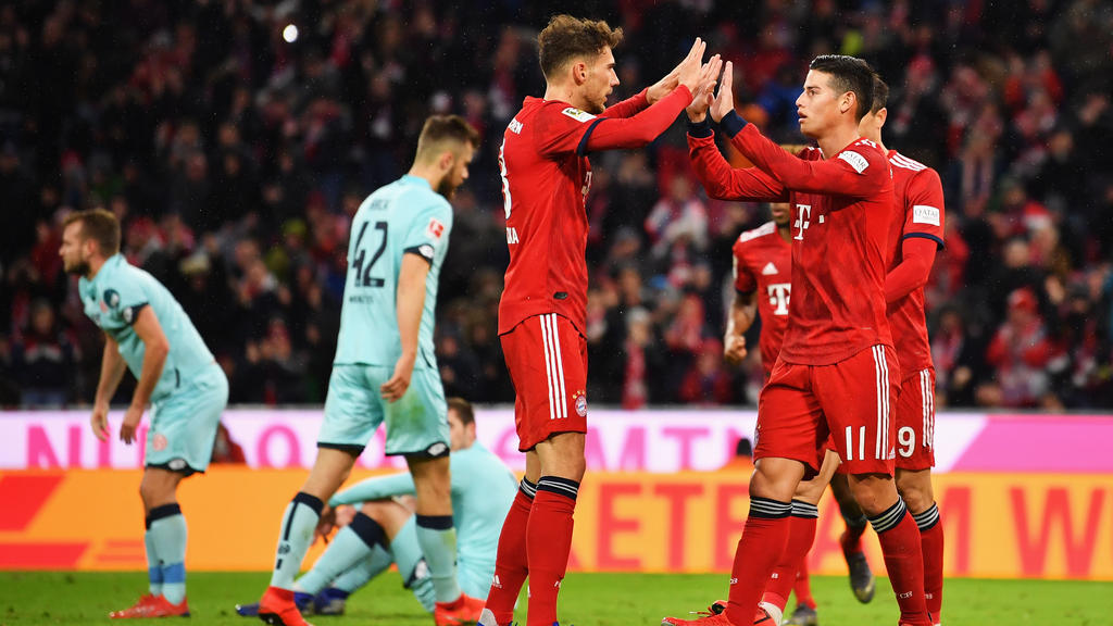 James Rodríguez (r.) erzielte einen Hattrick bei der Gala des FC Bayern