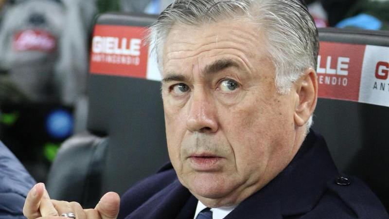 Beabsichtigt nicht, als Trainer vom SSC Neapel zurückzutreten: Carlo Ancelotti