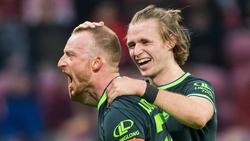Die Wolfsburger feiern das 2:0 von Maximilian Arnold