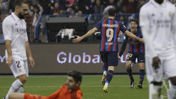 Robert Lewandowski (M.) erzielten im Finale der Supercopa einen Treffer
