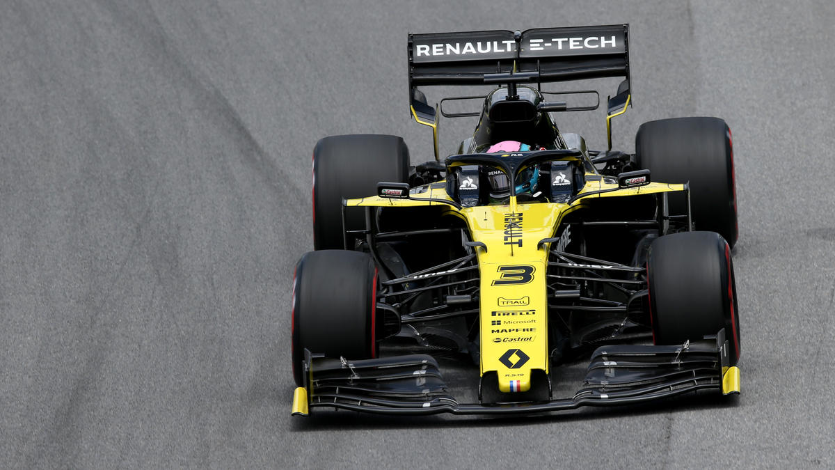 Daniel Ricciardo muss sich auf ein weiteres Jahr als Hinterbänkler einstellen Daniel Ricciardo muss sich auf ein weiteres Jahr als Hinterbänkler einstellen