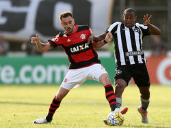 Instante del partido entre Botafogo y Flamengo. (Foto: Getty)