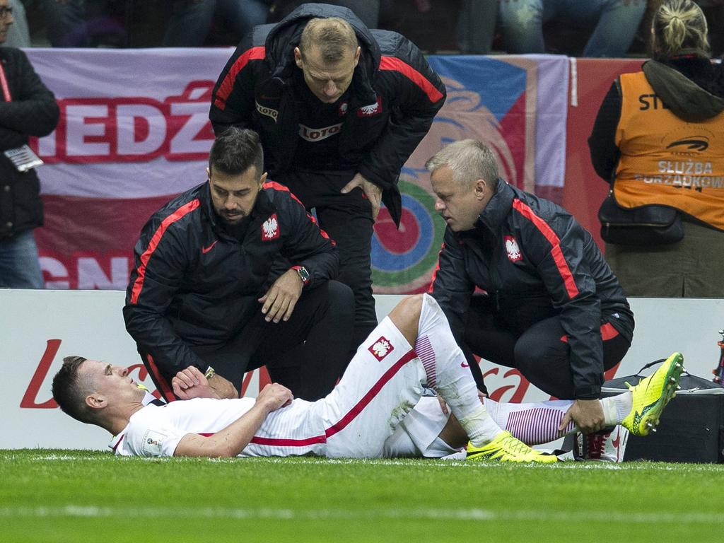Arkadiusz Milik musste gegen Dänemark verletzt vom Feld