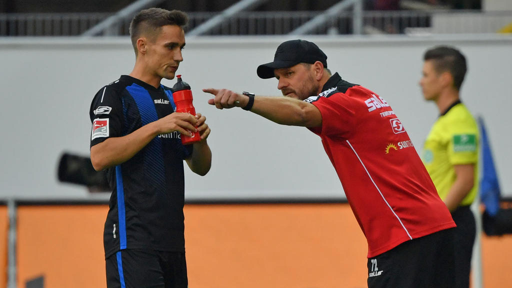 Philipp Klement (l.) ist nach seiner starken Saison heiß umworben Philipp Klement (l.) ist nach seiner starken Saison heiß umworben