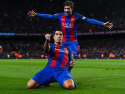 Suárez quiere que Messi se quede muchos años más. (Foto: Getty)