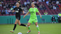 Alexandra Popp (r.) spielt seit 2012 für den VfL Wolfsburg