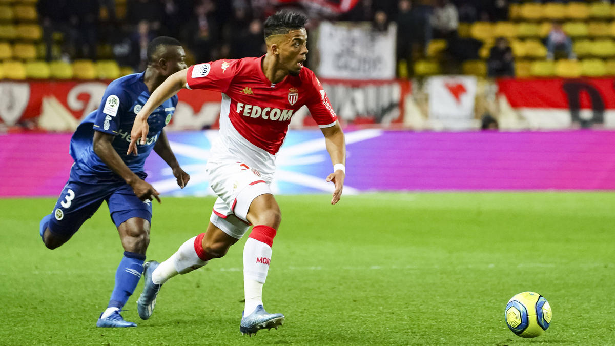 Benjamin Henrichs wird nicht zum ersten Mal beim FC Bayern gehandelt Benjamin Henrichs wird nicht zum ersten Mal beim FC Bayern gehandelt