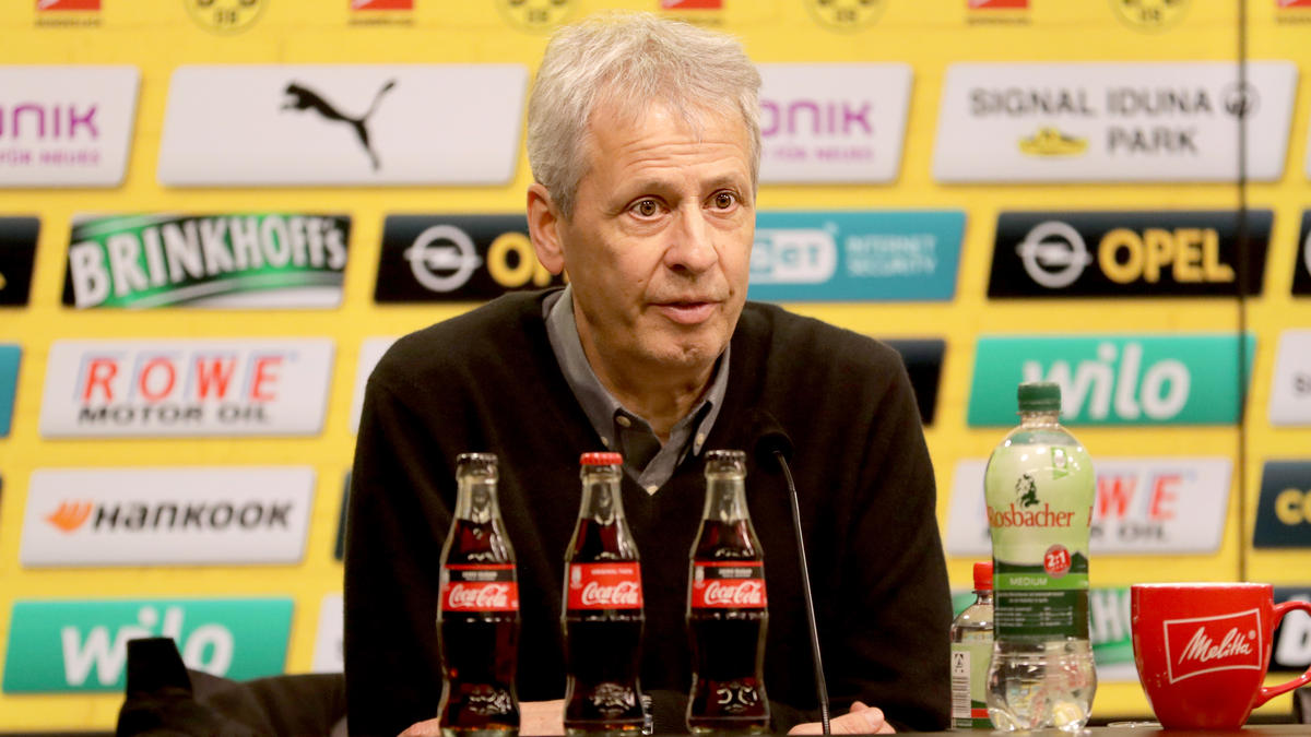 Lucien Favre steht mit seinem BVB vor dem Topspiel gegen den FC Bayern Lucien Favre steht mit seinem BVB vor dem Topspiel gegen den FC Bayern