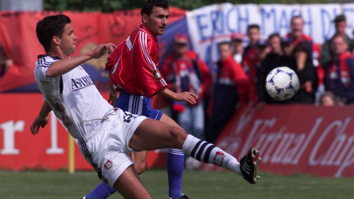 Michael Ballack traf beim Bayer-Drama in Unterhaching ins eigene Tor Michael Ballack traf beim Bayer-Drama in Unterhaching ins eigene Tor
