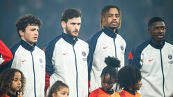 Bradley Barcola (2.v r.) wird wohl nicht zum FC Bayern wechseln.