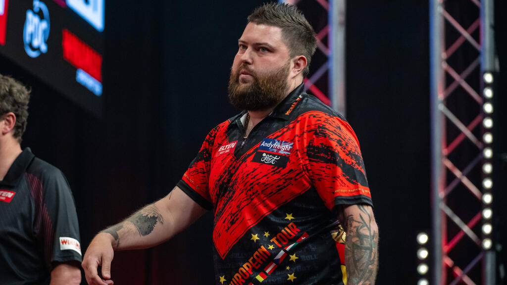 Super-GAU-f-r-Ex-Darts-Weltmeister-Smith